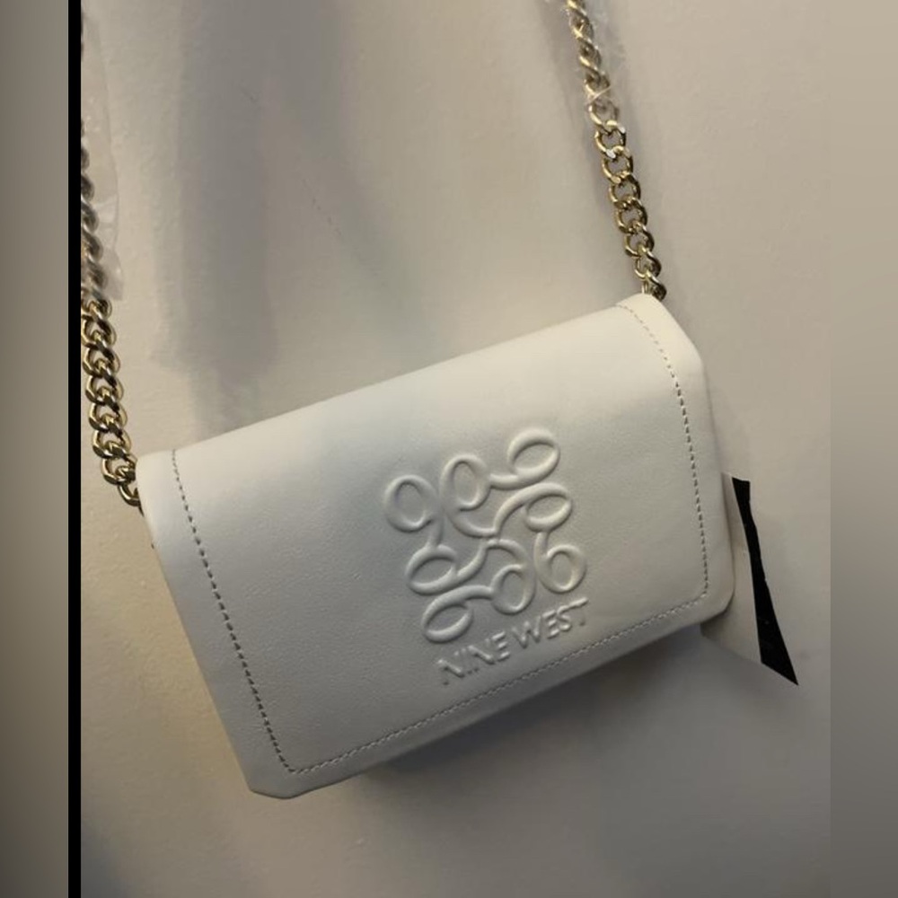 Nine West Elegant White Crossbody Bag with Gold Chain